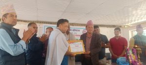 पत्रकार आनन्द श्रेष्ठलाई रविन्द्र गौतम स्मृति पुरस्कार